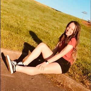 Meet your Posher, Avery